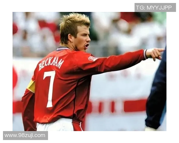 穿着大号球衣的足球明星展现个性与风格的独特魅力 穿着大号球衣的足球明星展现个性与风格的独特魅力