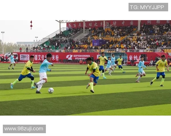 一个纯粹的足球明星如何在绿茵场上书写传奇人生与梦想追逐的故事